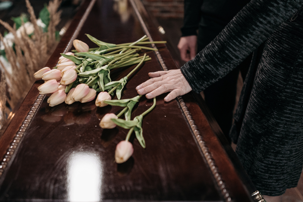 Zakład pogrzebowy — Grudziądz. Czym kierować się przy jego wyborze?